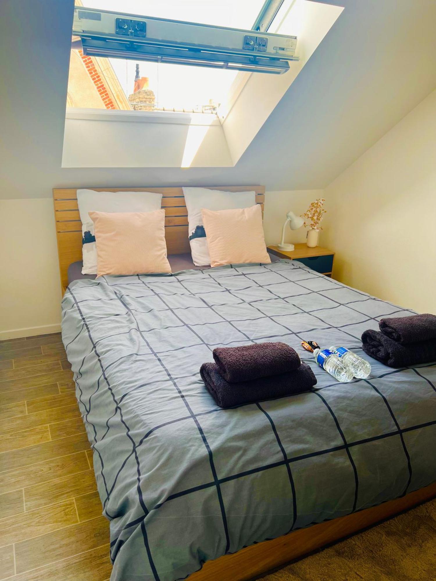 Superbe Appartement Tres Calme Et Confortable Реймс Екстериор снимка